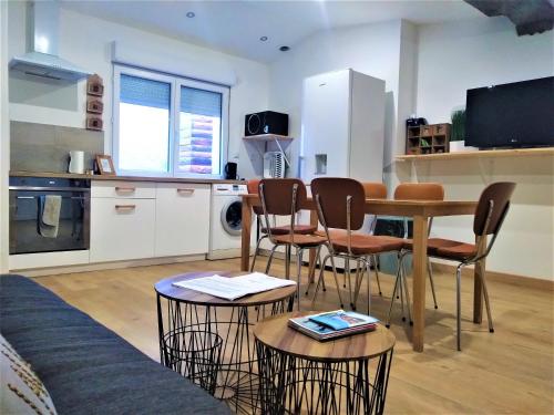 Mon Desir 2 Ch Doubles Proche Hypercentre in Montauban, France