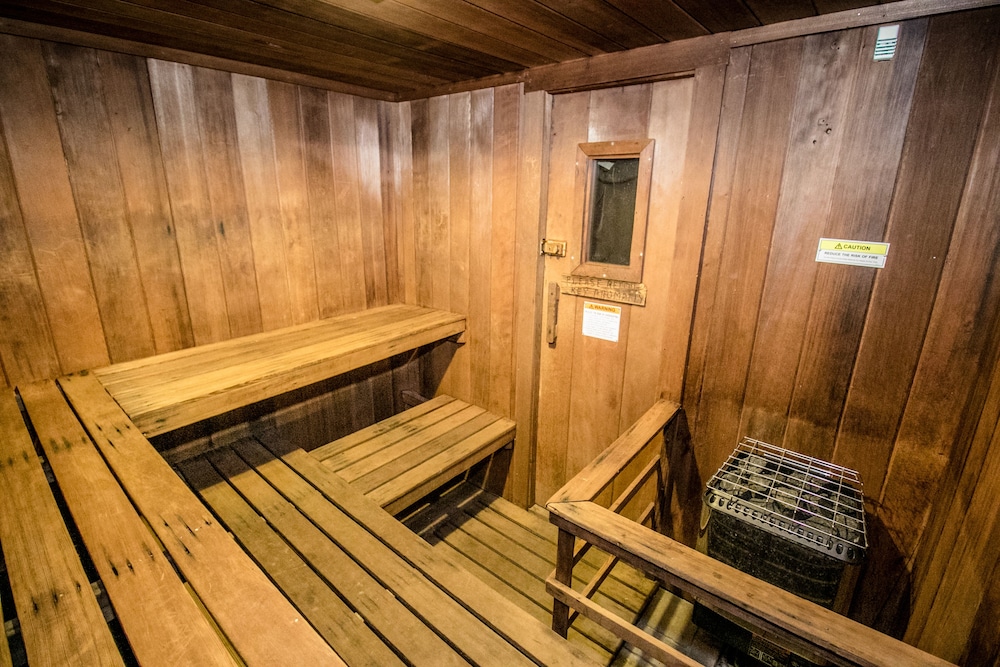 Refuge Inn - photo 35