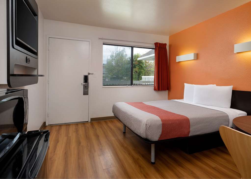 Motel 6 Pismo Beach CA - photo 11