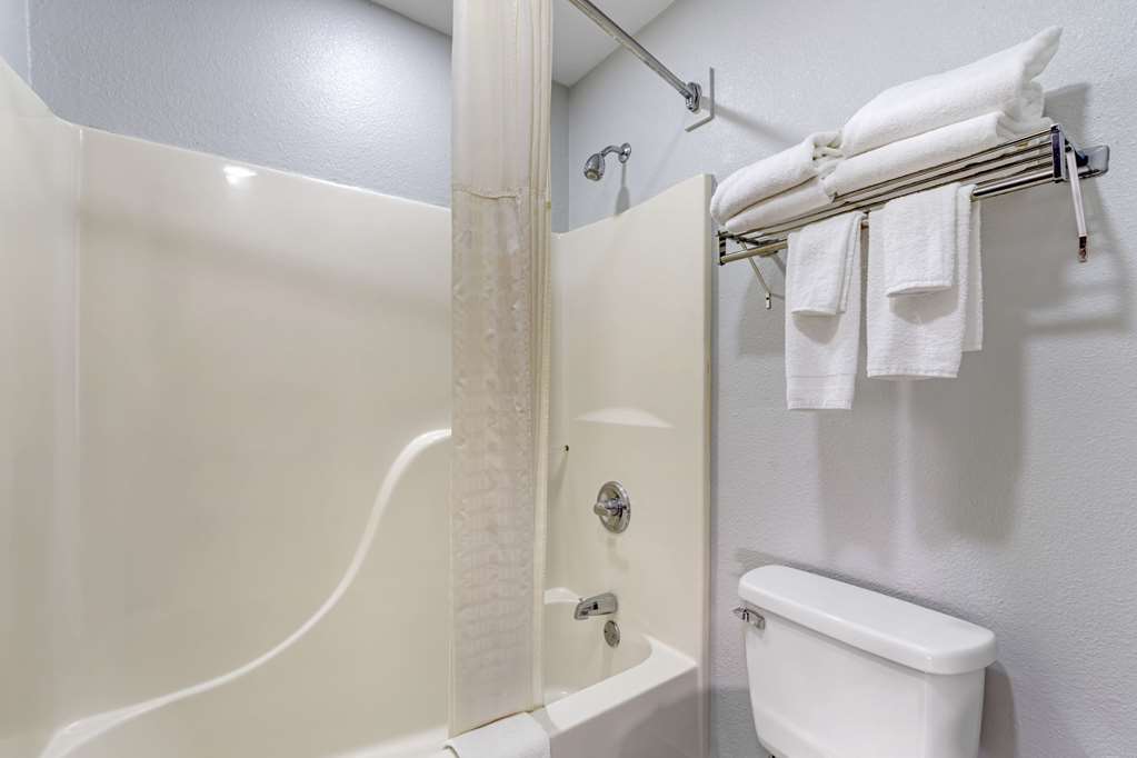 Quality Inn Siloam Springs West - photo 28