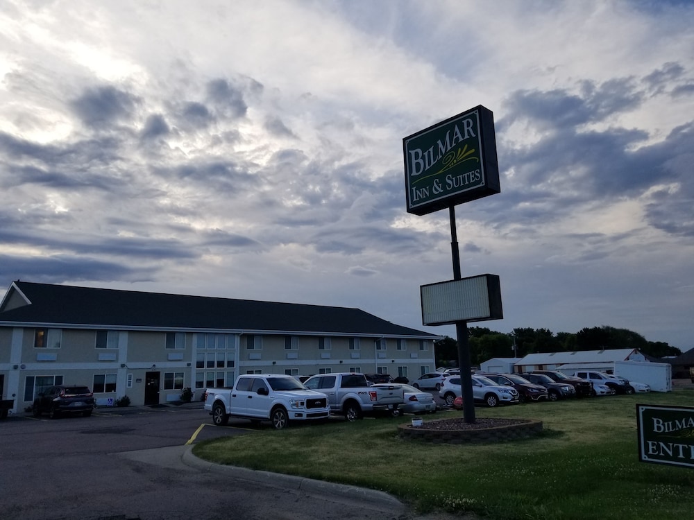 Bilmar Inn & Suites Dell Rapids - photo 2