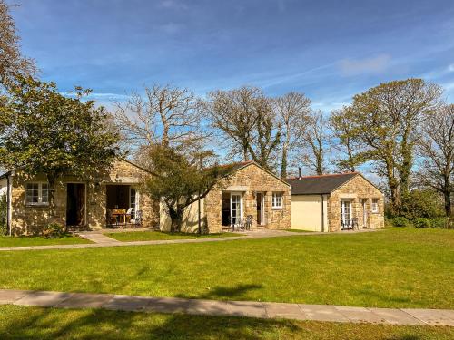 Sancreed House Cottages — 4-Star Luxury Hotel in Penzance, United Kingdom
