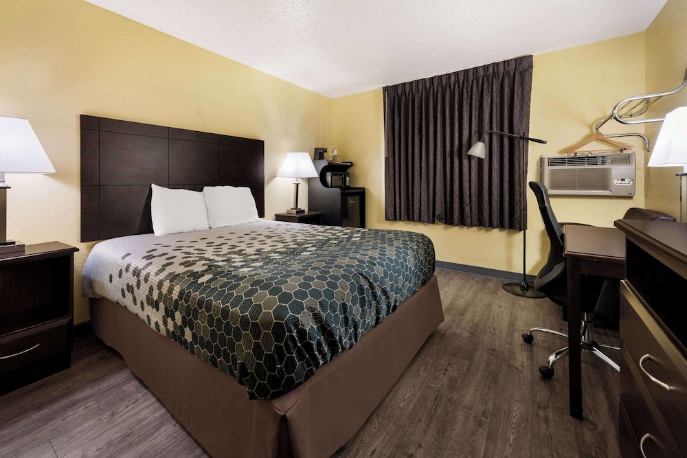 Econo Lodge Spotsylvania Town Center - photo 34