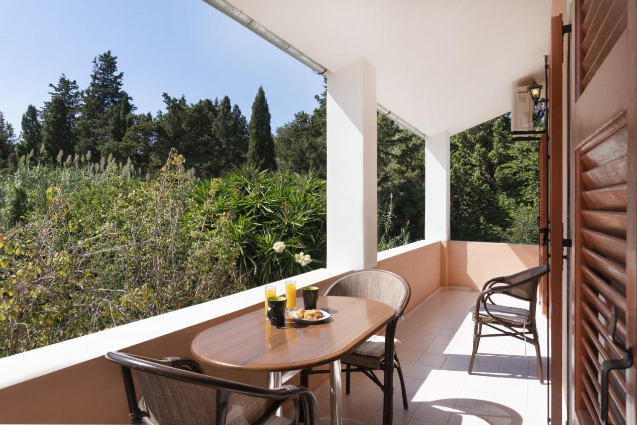 Dora Apartment Pagoi 1 — 4-Star Luxury Hotel in Agios Georgios, Greece