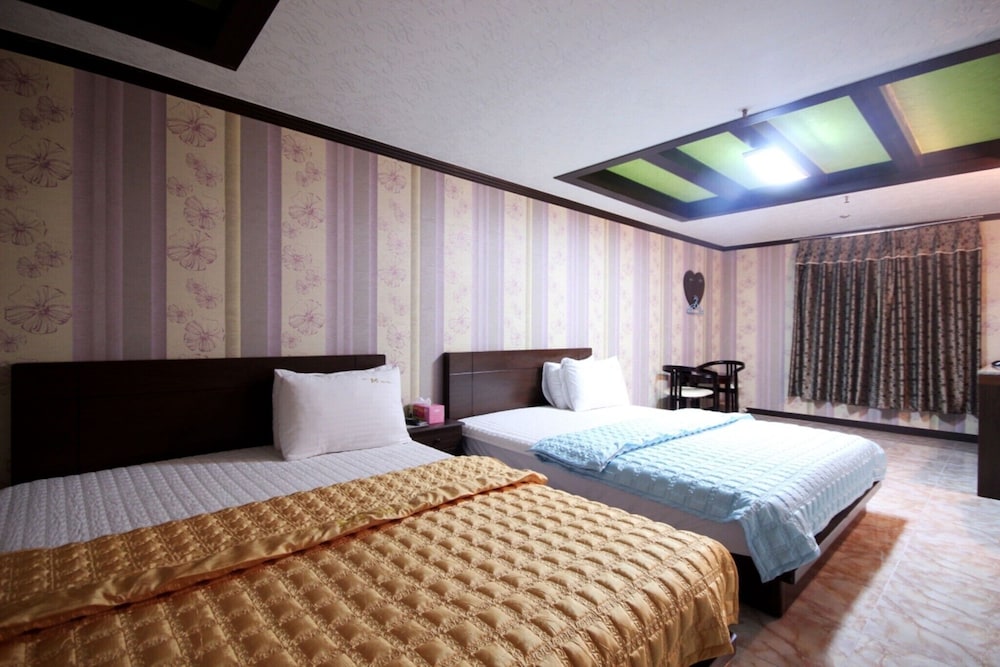 Gimhae Jangyu Poly M - last minute hotel in Kimhae