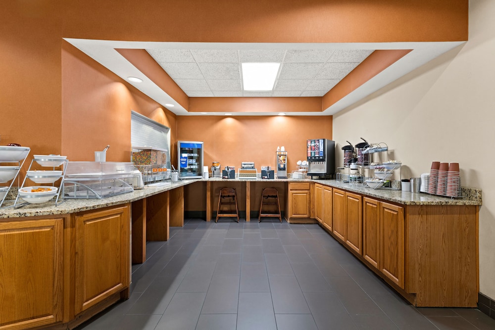 Comfort Suites Kansas City Liberty - photo 18