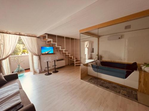 Gilu' — 4-Star Luxury Hotel in Adelfia, Italy