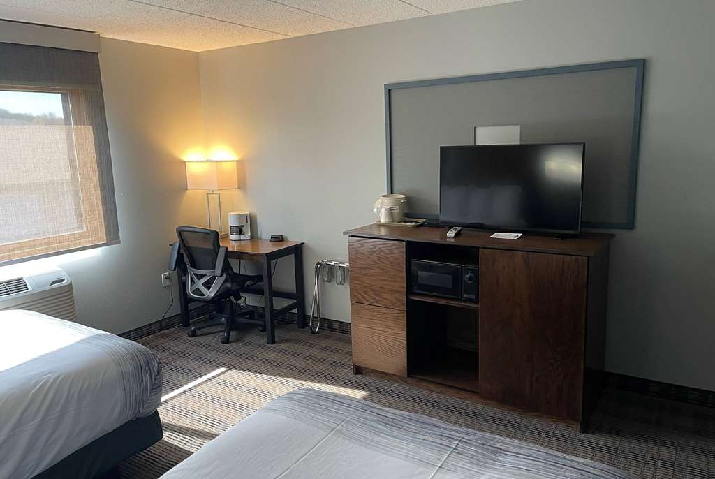 AmericInn by Wyndham Ladysmith - photo 11