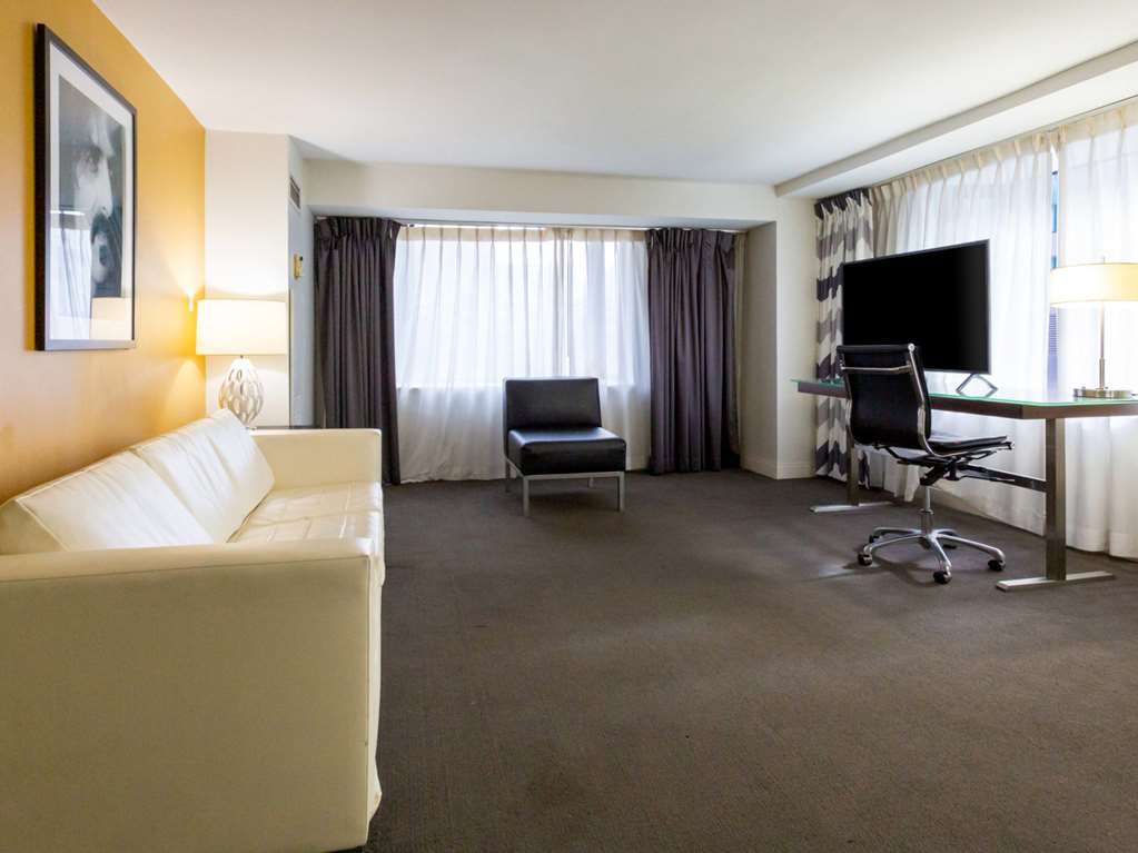 Comfort Inn & Suites Baltimore Inner Harbor - photo 18