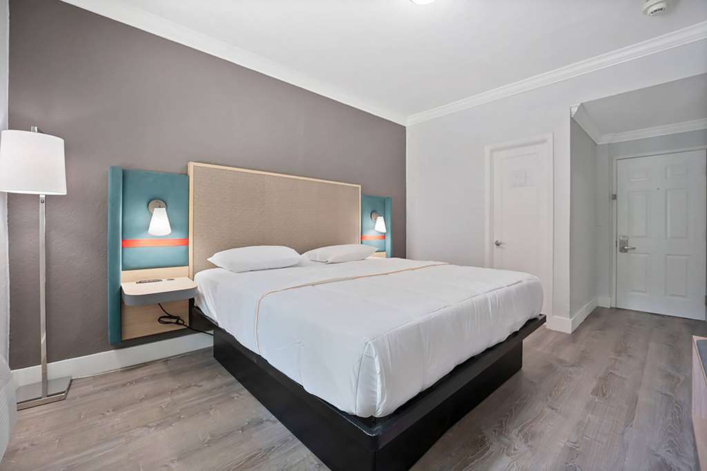 Atrium Hotel Trademark Collection by Wyndham - photo 6