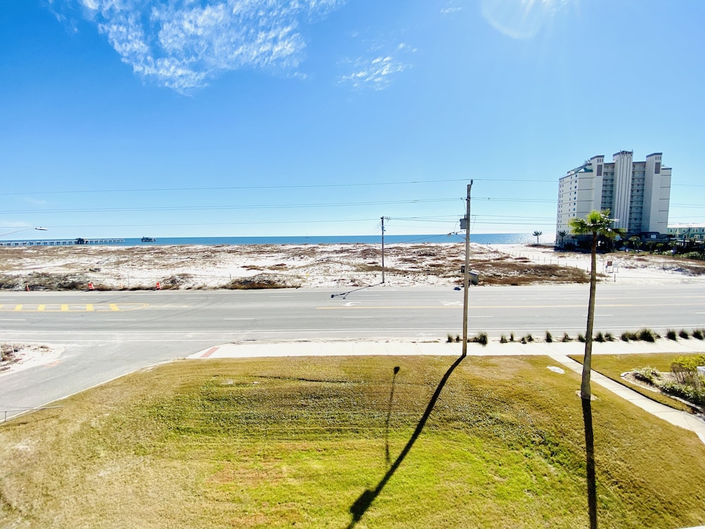 Grand Beach Resort by ALBVR - photo 22