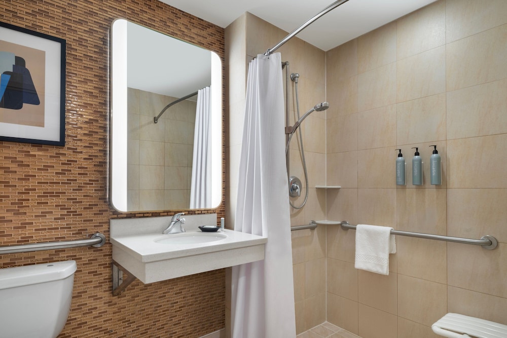 Courtyard by Marriott New York Manhattan SoHo - photo 32