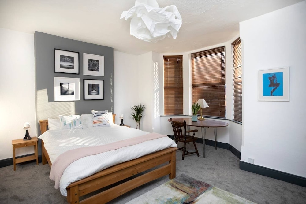 Arthouse Lovely Spacious 5 bed house — 4-Star Luxury Hotel in Nottingham, United Kingdom