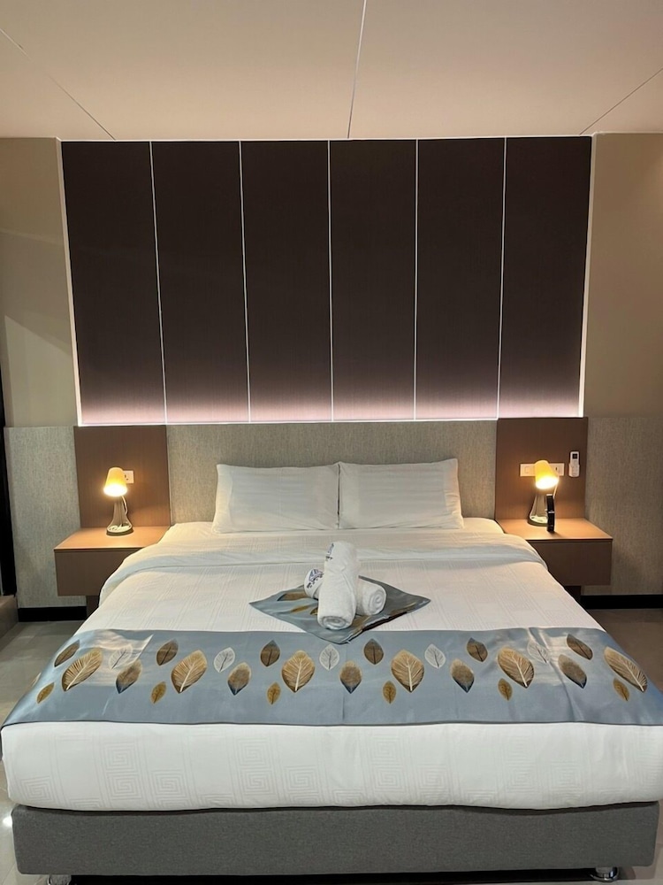 Skyport Hotel - last minute hotel in Pasay