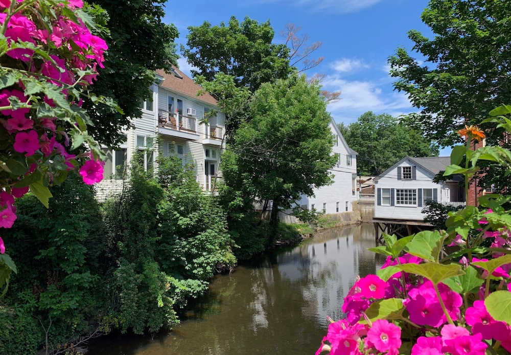 Camden Riverhouse Hotel - photo 32