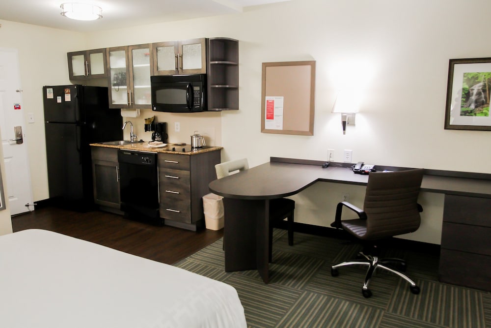 Candlewood Suites Richmond North Glen Allen by IHG - photo 11