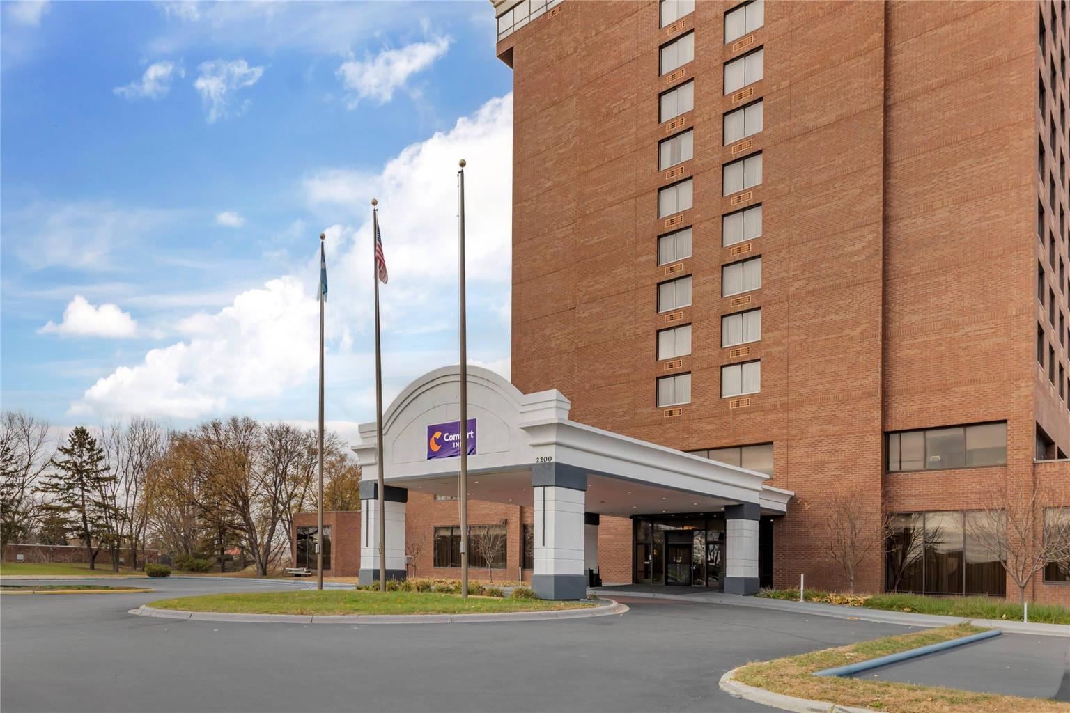 Comfort Inn Brooklyn Center MN - photo 2