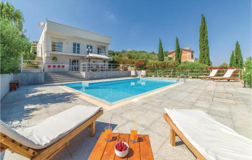Lovely Home In Aragona Ag — 5-Star Luxury Hotel in Aragona, Italy