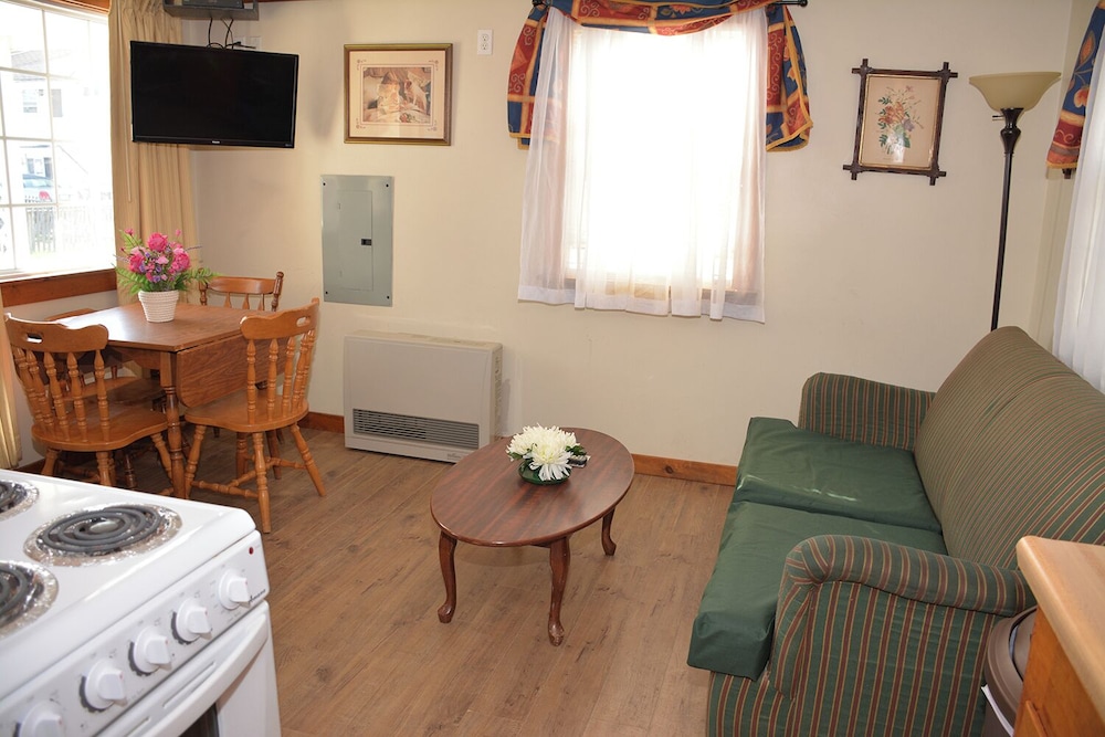 Little Miss Cottages - photo 36