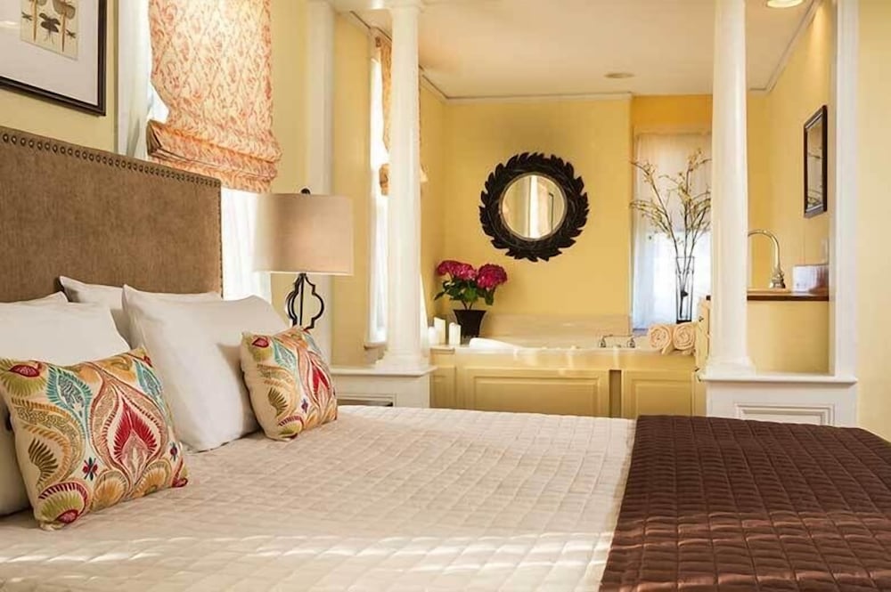 Inner Banks Inn - photo 8