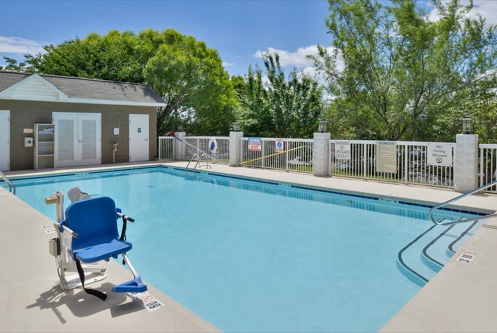 Holiday Inn Express Hotel & Suites Mooresville Lake Norman by IHG - photo 25