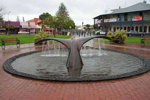 Victor Central Cottage Perfect Location — 4-Star Luxury Hotel in Victor Harbor, Australia