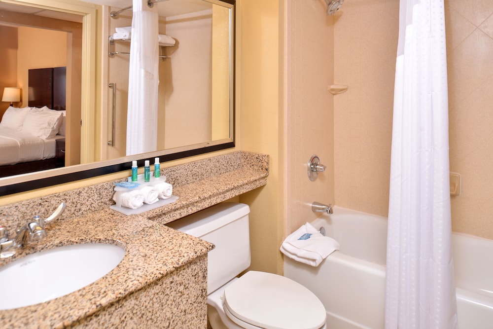 Holiday Inn Express & Suites Buffalo Downtown Medical CTR by IHG - photo 15