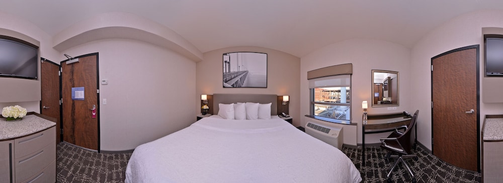 Hampton Inn San Francisco Downtown Convention Center - photo 25