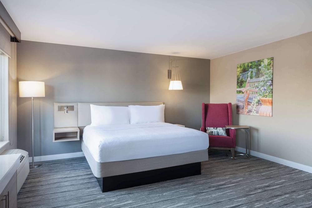 Hilton Garden Inn St. Charles - photo 22