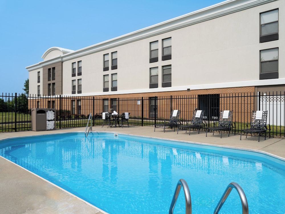 Holiday Inn Express Indianapolis Airport by IHG - photo 39