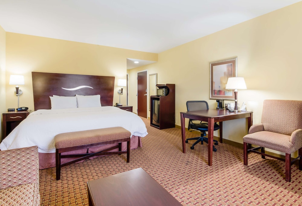 Hampton Inn Galax - photo 17