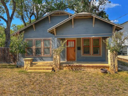 Kessler Haus has Monthly Rentals Available — 4-Star Luxury Hotel in New Braunfels, United States