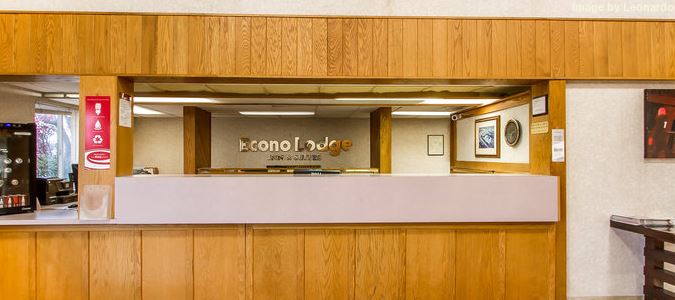 Econo Lodge Bloomington - photo 20
