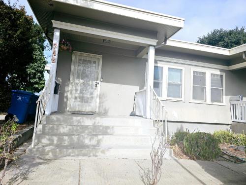 Cozy Craftman Cottage in Quiet Historic Vallejo Neighborhood — 4-Star Luxury Hotel in Vallejo, United States