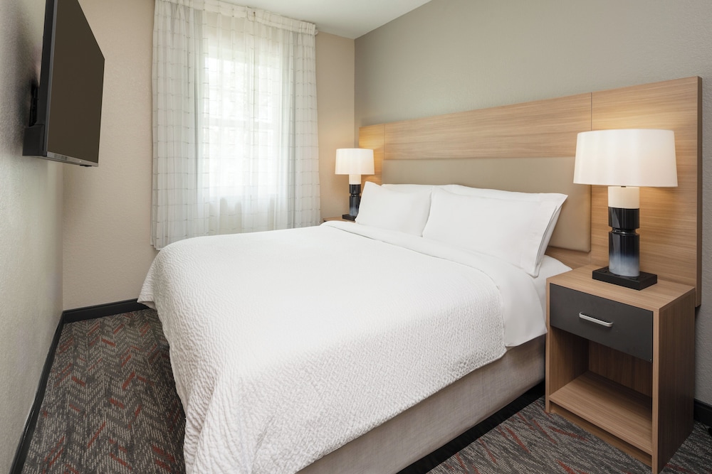 Candlewood Suites Miami Lakes by IHG - photo 8