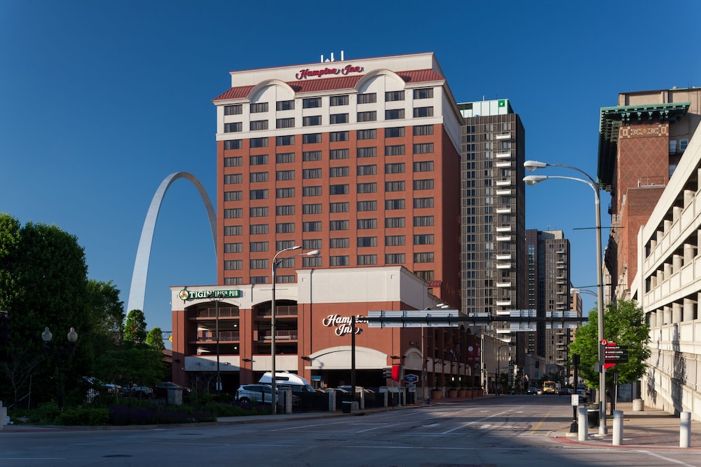 Hampton Inn St. Louis Downtown at the Gateway Arch - photo 29