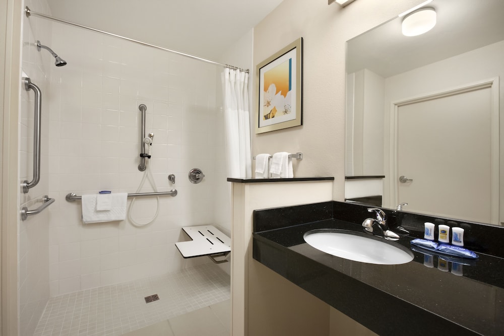 Fairfield Inn & Suites Youngstown Boardman Poland - photo 13