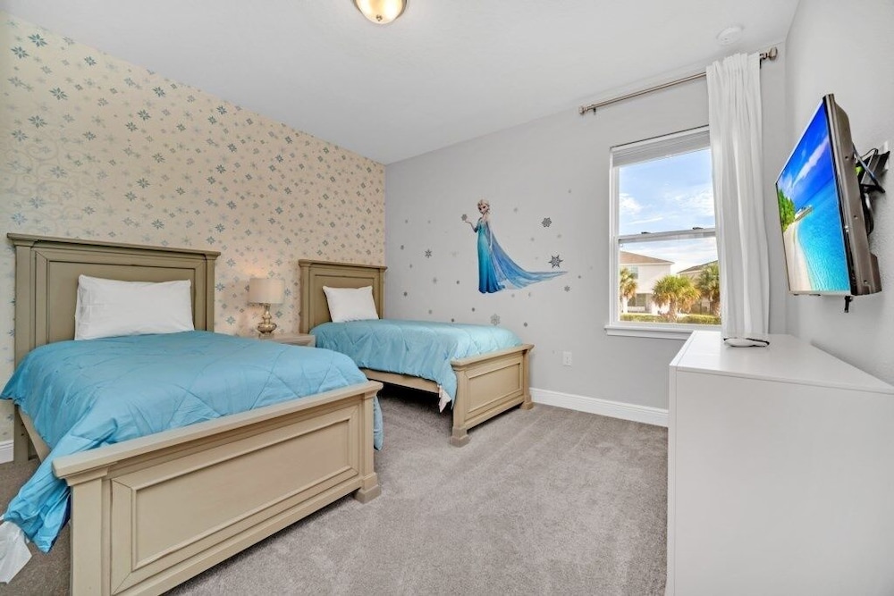 Brand New Encore Resort 5 Bed Resort Home 5 Bedroom Villa - photo 4