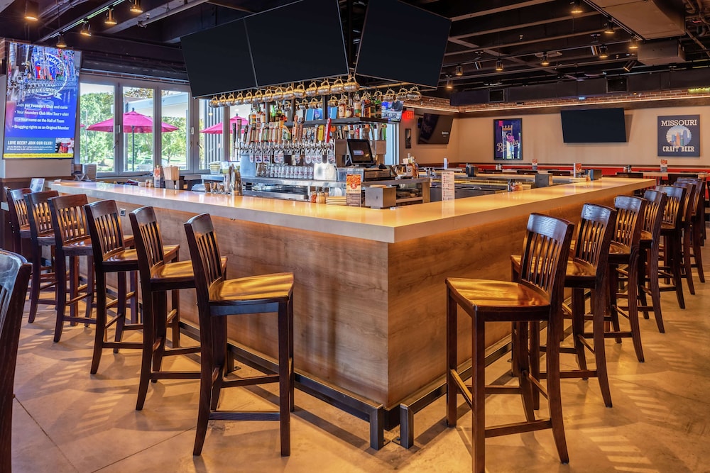 Hilton Garden Inn Kansas City Airport - photo 42