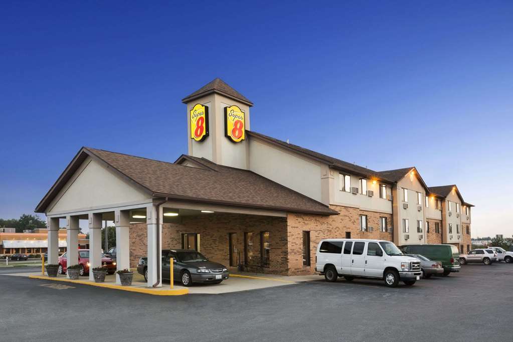 Super 8 By Wyndham Mt Vernon Il — Mount Vernon