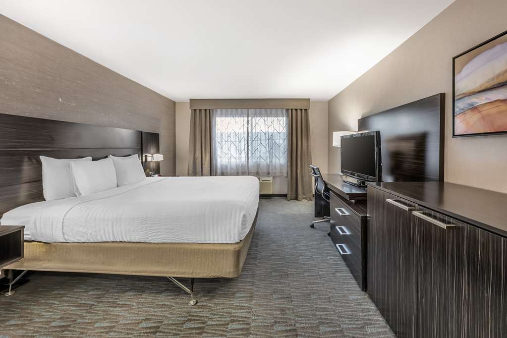 Best Western Plus North Las Vegas Inn & Suites - photo 11