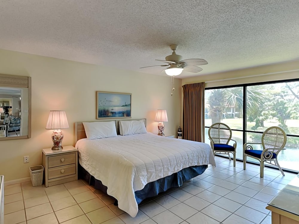 Edgewater Beach & Golf Resort II by Resort Collection - photo 16