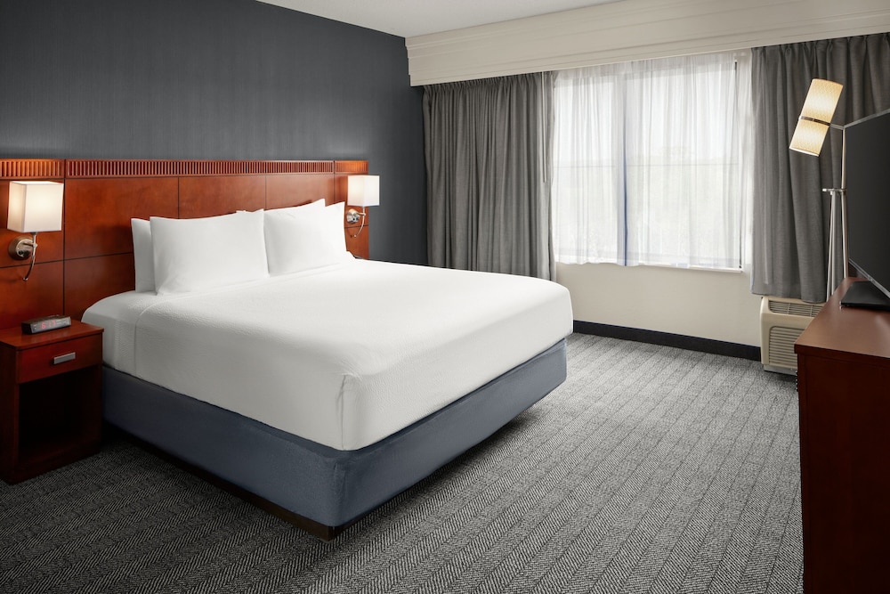 Courtyard by Marriott Winchester - photo 10