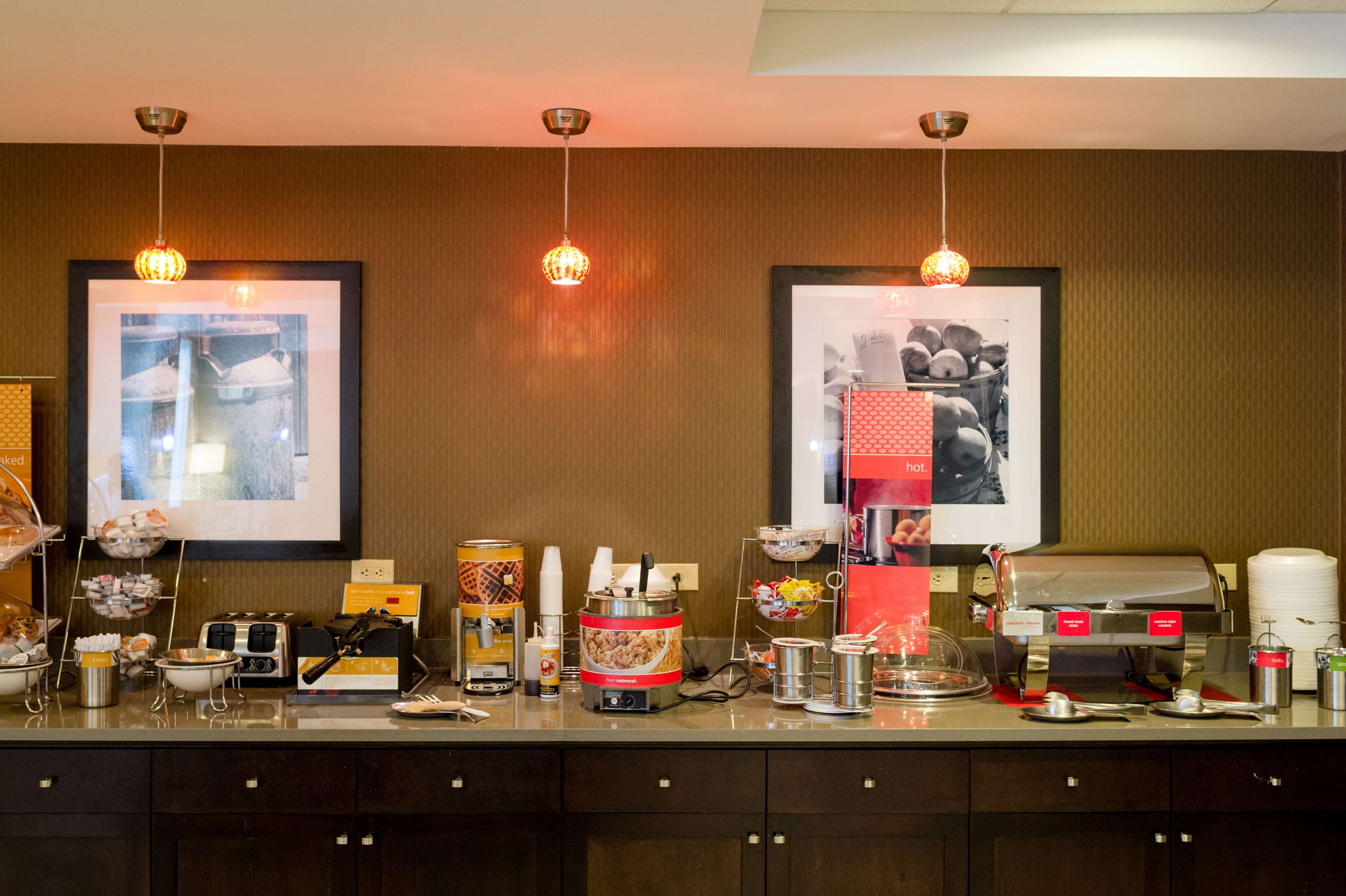Hampton Inn Oxford Conference Center - photo 20