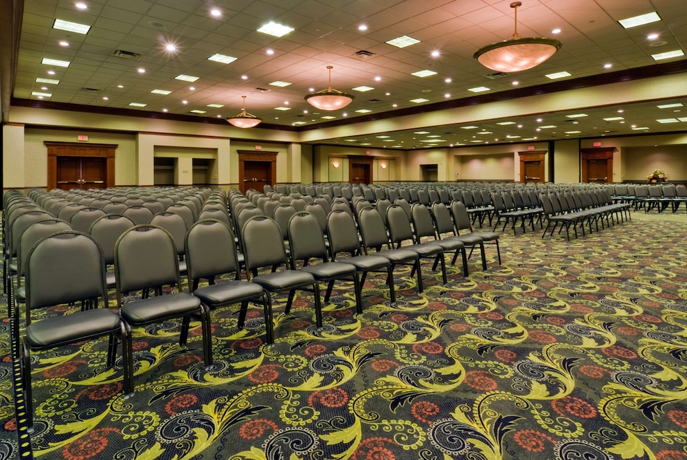 Embassy Suites by Hilton Lexington UK Coldstream - photo 57