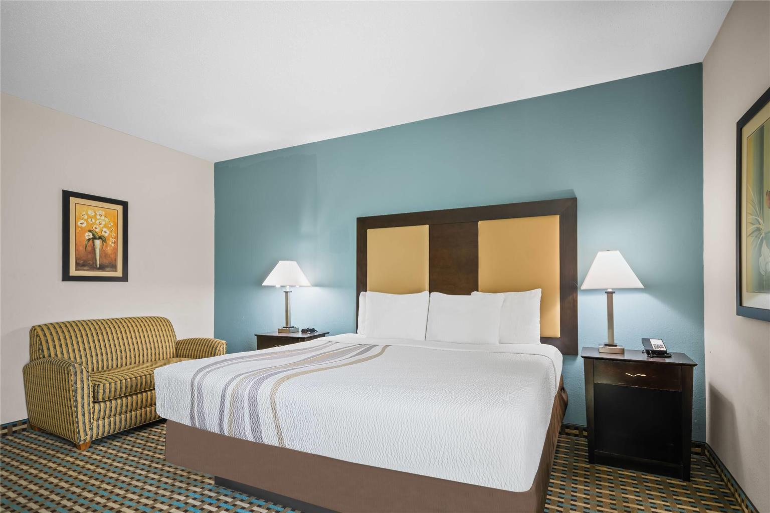La Quinta Inn & Suites by Wyndham Stonington Mystic Area - photo 20