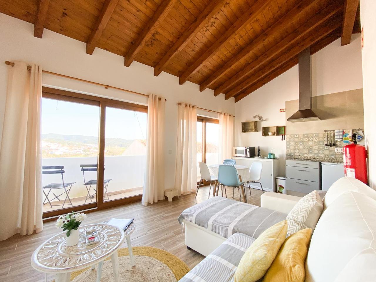 Casa do Sapateiro No centro histórico de Aljezur — 4-Star Luxury Hotel in Aljezur, Portugal