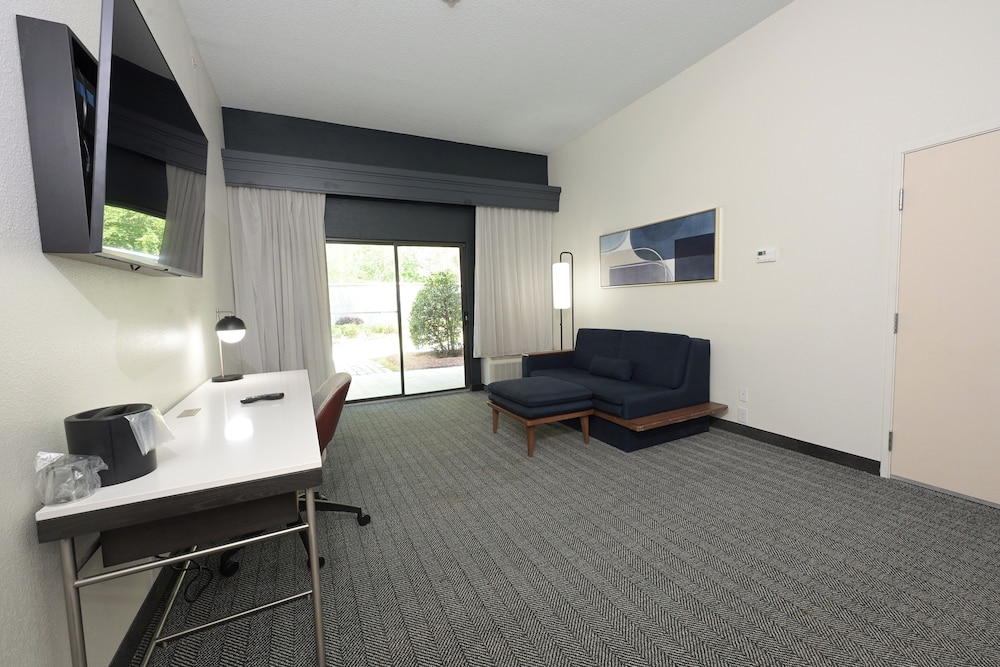 Courtyard by Marriott Albany - photo 12