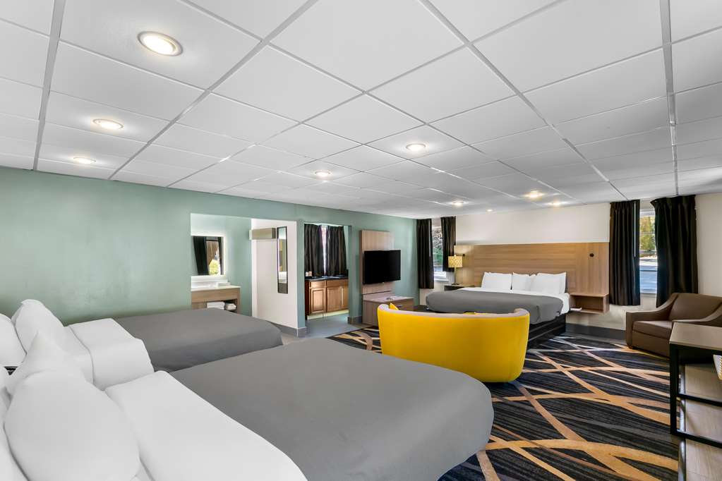 Quality Inn Downtown Helen - photo 11