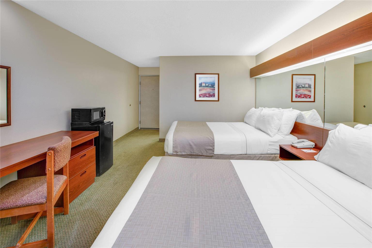 Microtel Inn & Suites by Wyndham Hattiesburg - photo 11